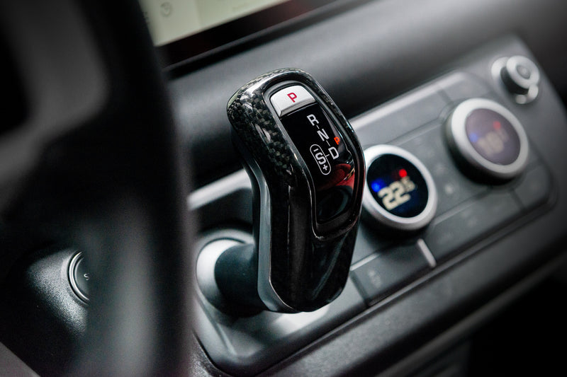 Land Rover Defender (2020-Present) Carbon Fibre Gear Shift Trim - Image 1