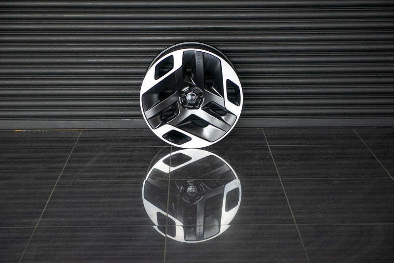 Land Rover Defender (2020-Present) Type 33 Forged Alloy Wheels - Image 10