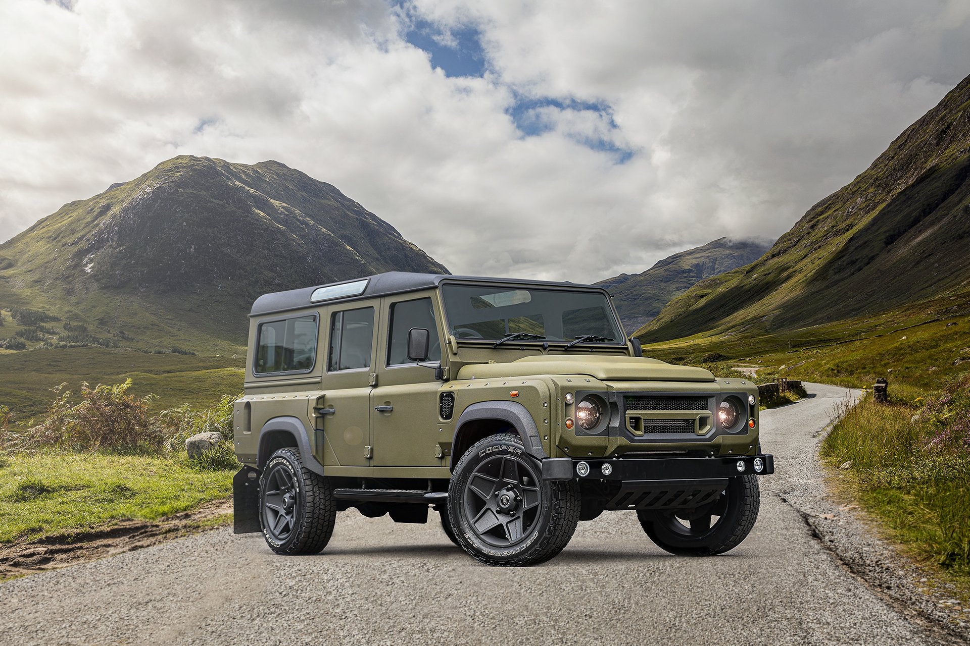 Land Rover Defender 110 (1991-2016) Wide Track Exterior Body Styling Pack Image 4823