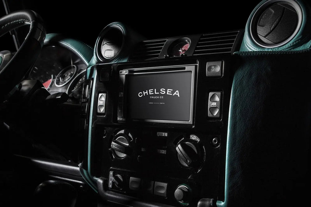 LAND ROVER DEFENDER (1991-2016) SATELLITE NAVIGATION SYSTEM - Image 1
