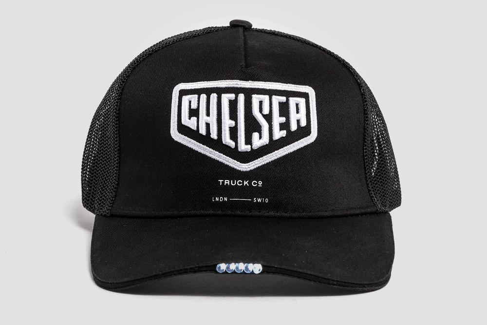 TRUCKER CAP WITH DAYLIGHT RUNNING LIGHT