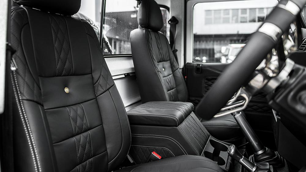 LAND ROVER DEFENDER 90 (1991-2016) PICKUP COMFORT INTERIOR - 2 SEATS - Image 2