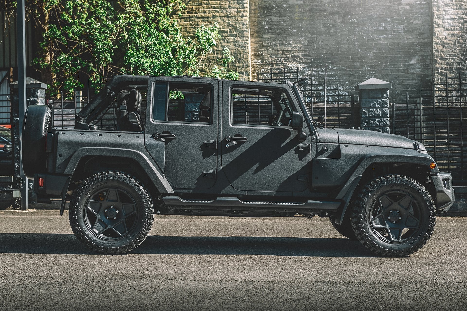 Jeep Wrangler JK 4 Door Black Hawk Expedition 7 Seater – Chelsea