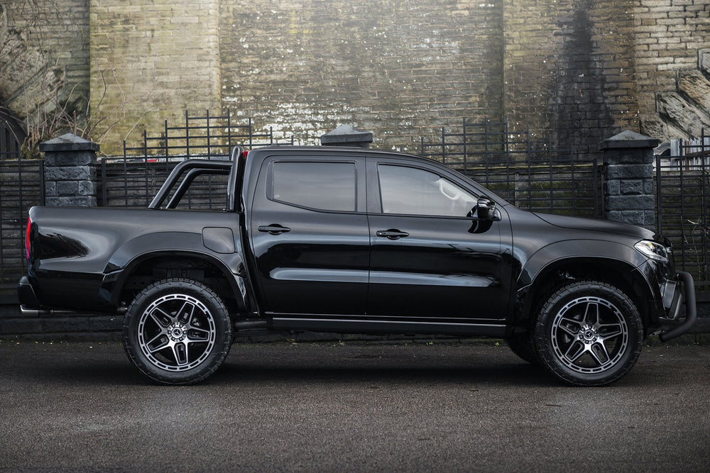 MERCEDES X-CLASS (2019-PRESENT) DEPLOYABLE ELECTRIC SIDE STEPS - Image 2