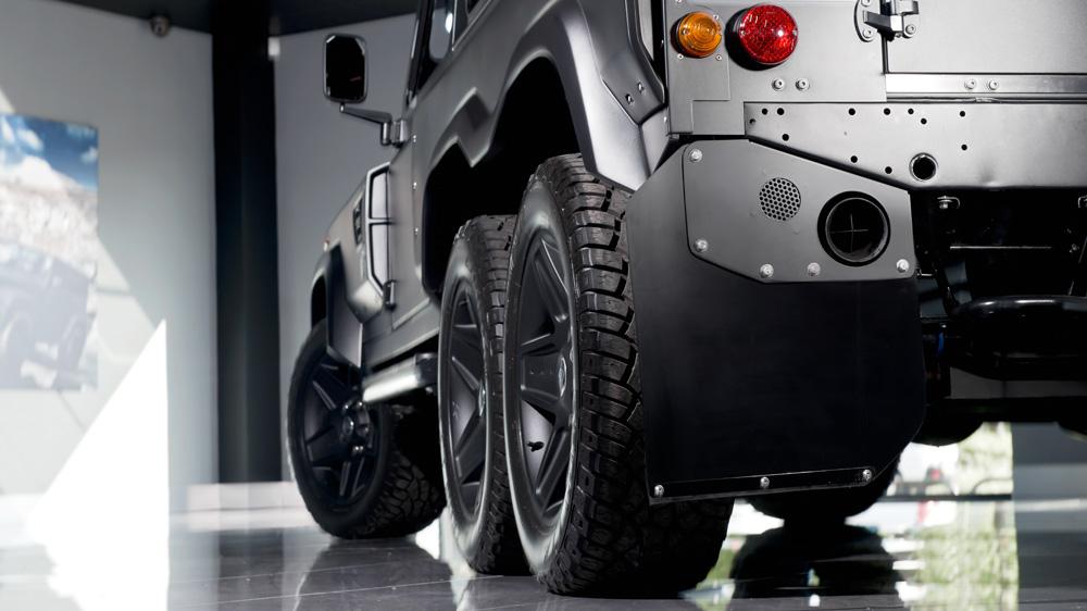 THE FLYING HUNTSMAN 6 X 6 WIDEBODY LONGNOSE - Image 6