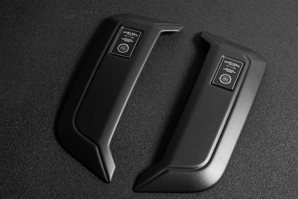 Land Rover Defender (2020-Present) Side Vents and CTC badges