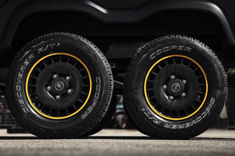 Land Rover Defender (1991-2016) Huntsman 1945 Retro Classic Light Alloy Wheels - Image 9