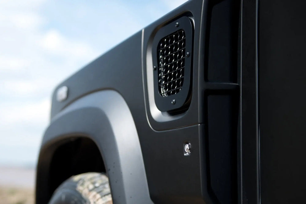 Land Rover Defender (1991-2016) SIDE VENTS WITH STAINLESS STEEL MESH (Pair)