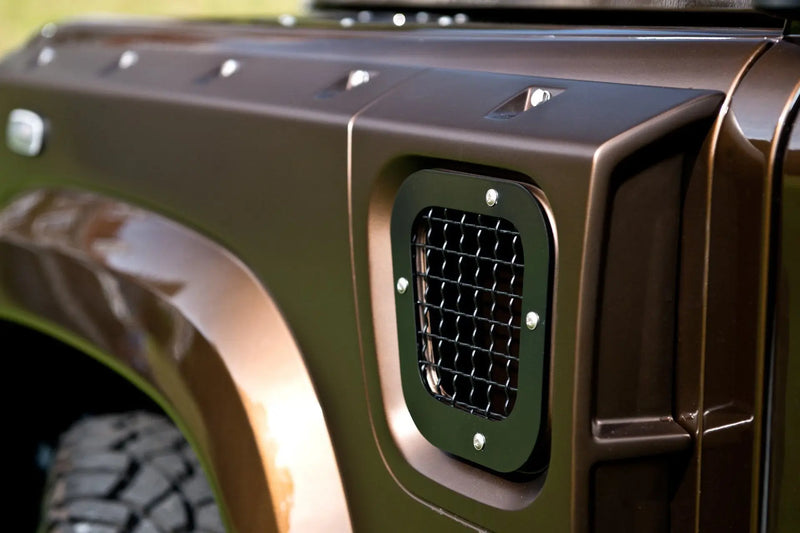 Land Rover Defender (1991-2016) SIDE VENTS WITH STAINLESS STEEL MESH (Pair) - Image 4