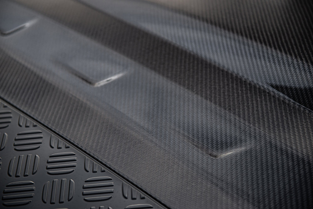 Land Rover Defender (2020-Present) Exposed Carbon Vented Bonnet - Image 5