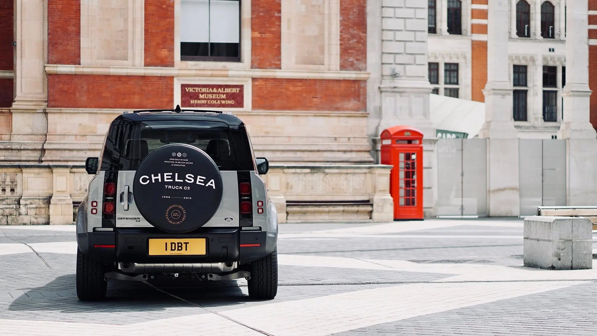 CHELSEA TRUCK CO. ディフェンダータイヤカバー Land Rover Defender (2020–Present) Chelsea Truck Co Spare