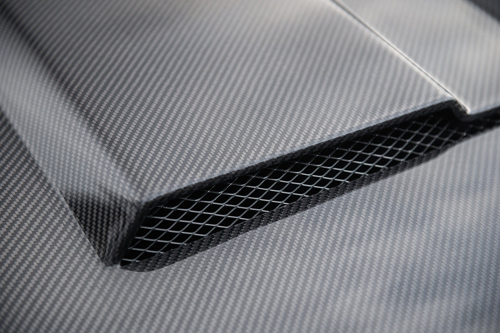 Land Rover Defender (2020-Present) Exposed Carbon Vented Bonnet - Image 6