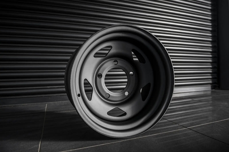 Land Rover Defender (1991-2016) 1947 Heritage Steel Wheels - Image 4