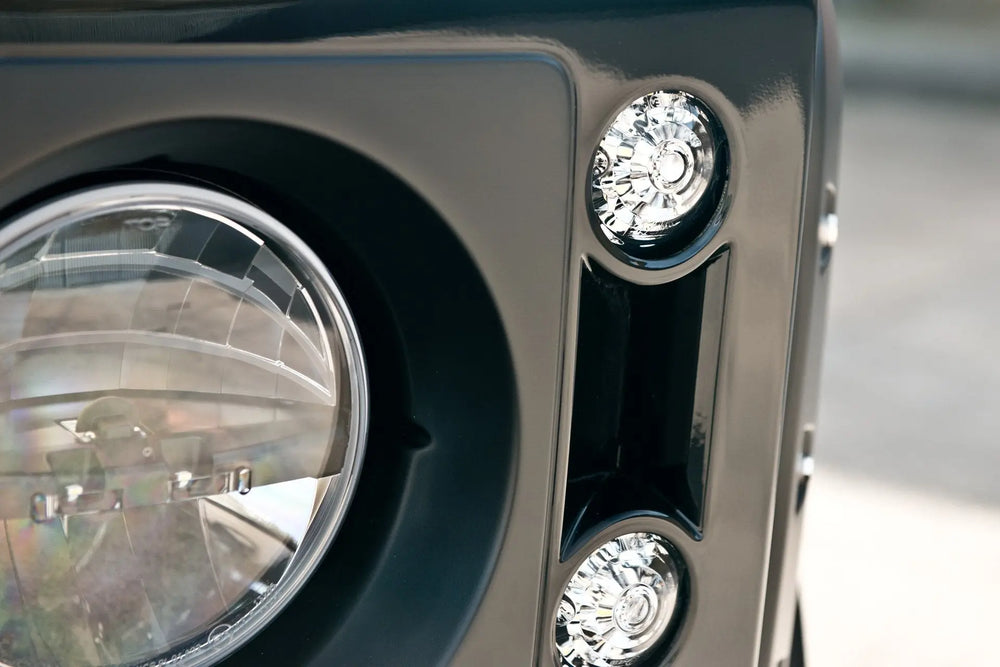 Land Rover Defender (1991-2016) LED Headlights with Central DRLs - Image 2