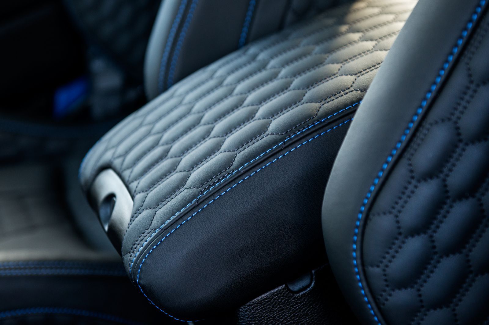 Jeep Wrangler JK (2007-2018) Centre Glovebox