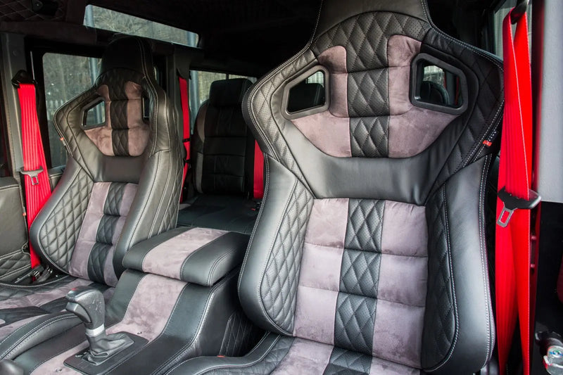 Land Rover Defender (1991-2016) Seat Belts - Image 2