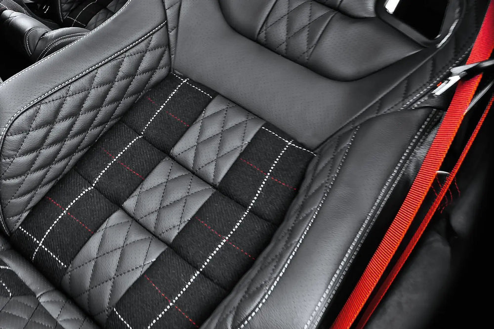 Land Rover Defender (1991-2016) Seat Belts - Image 6